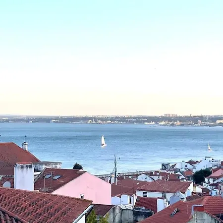 снеск Q,r-с0de First -,-wonderful Attico Riverview-lux Boa Casa Portuguesa Apartman Lisboa