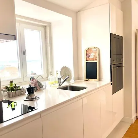 снеск Q,r-с0de First -,-wonderful Attico Riverview-lux Boa Casa Portuguesa *